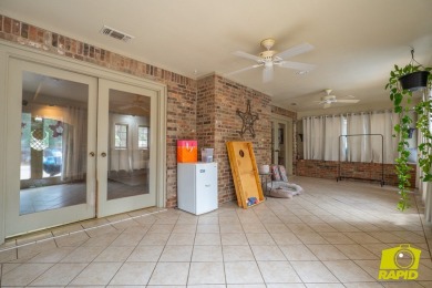 Wonderful Bentwood 3 bedroom, 4 bath home with in ground pool on Bentwood Country Club in Texas - for sale on GolfHomes.com, golf home, golf lot