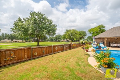 Wonderful Bentwood 3 bedroom, 4 bath home with in ground pool on Bentwood Country Club in Texas - for sale on GolfHomes.com, golf home, golf lot