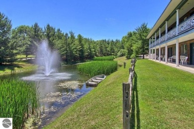 Recently renovated studio condo right in the heart of Shanty on Shanty Creek Golf Course in Michigan - for sale on GolfHomes.com, golf home, golf lot