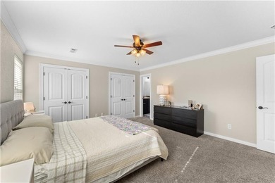 Welcome to this update 1,480 square foot home in the wooded on Bella Vista - Metfield Golf Complex and Country Club in Arkansas - for sale on GolfHomes.com, golf home, golf lot