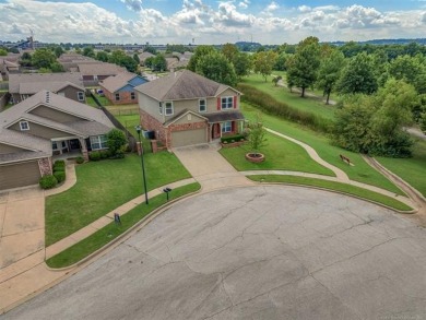 Discover this beautifully cared for 4-bedroom, 2 1/2  bath home on Broken Arrow Golf and Athletic Club in Oklahoma - for sale on GolfHomes.com, golf home, golf lot