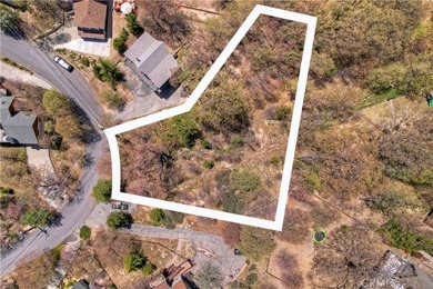 Seller Financing is Available! Embrace Lake Arrowhead Living on on Lake Arrowhead Country Club in California - for sale on GolfHomes.com, golf home, golf lot