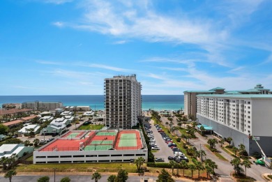 Enjoy the resort lifestyle in this three bedrooom three bath end on Seascape Golf Course in Florida - for sale on GolfHomes.com, golf home, golf lot