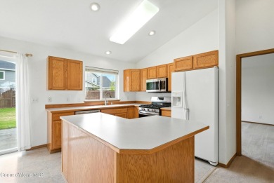 Welcome to Prairie Falls! This charming home is located right on Prairie Falls Golf Club in Idaho - for sale on GolfHomes.com, golf home, golf lot