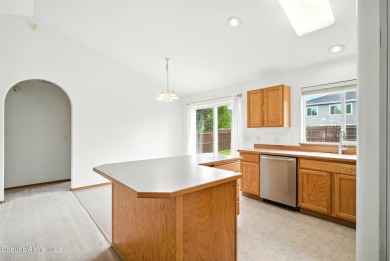 Welcome to Prairie Falls! This charming home is located right on Prairie Falls Golf Club in Idaho - for sale on GolfHomes.com, golf home, golf lot