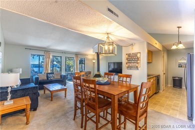 Location, Lifestyle & Convenience, this 1 has It All! Welcome to on The Oaks Golf Course in Missouri - for sale on GolfHomes.com, golf home, golf lot