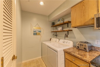 Location, Lifestyle & Convenience, this 1 has It All! Welcome to on The Oaks Golf Course in Missouri - for sale on GolfHomes.com, golf home, golf lot