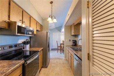 Location, Lifestyle & Convenience, this 1 has It All! Welcome to on The Oaks Golf Course in Missouri - for sale on GolfHomes.com, golf home, golf lot