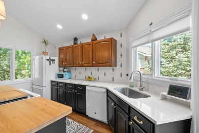 This is the place!!  Delightful 2 bedroom 2 bath Condo in the on The Moors Golf Club in Michigan - for sale on GolfHomes.com, golf home, golf lot