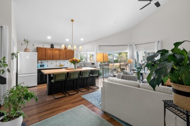 This is the place!!  Delightful 2 bedroom 2 bath Condo in the on The Moors Golf Club in Michigan - for sale on GolfHomes.com, golf home, golf lot