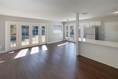 Under contract-accepting backup offers. Charming single-family on Interlachen Country Club in Florida - for sale on GolfHomes.com, golf home, golf lot