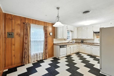 This charming single-story home offers 3 bedrooms, 1.5 bathrooms on Diamond Oaks Golf and Country Club in Texas - for sale on GolfHomes.com, golf home, golf lot