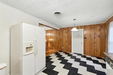 This charming single-story home offers 3 bedrooms, 1.5 bathrooms on Diamond Oaks Golf and Country Club in Texas - for sale on GolfHomes.com, golf home, golf lot