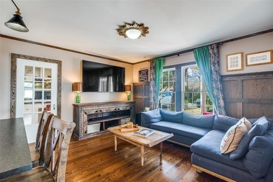 This beautifully renovated 1940 West Kessler home honors its on Stevens Park Golf Course in Texas - for sale on GolfHomes.com, golf home, golf lot