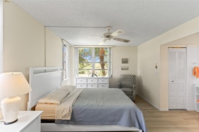 LOWEST PRICED THREE BEDROOM UNIT!! TOP SCHOOL DISTRICT! Spacious on  in Florida - for sale on GolfHomes.com, golf home, golf lot