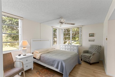 LOWEST PRICED THREE BEDROOM UNIT!! TOP SCHOOL DISTRICT! Spacious on  in Florida - for sale on GolfHomes.com, golf home, golf lot