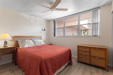 LOWEST PRICED THREE BEDROOM UNIT!! TOP SCHOOL DISTRICT! Spacious on  in Florida - for sale on GolfHomes.com, golf home, golf lot