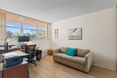 LOWEST PRICED THREE BEDROOM UNIT!! TOP SCHOOL DISTRICT! Spacious on  in Florida - for sale on GolfHomes.com, golf home, golf lot