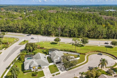 Sellers are offering $19,000 towards buyer's closing costs for on Twin Rivers Golf Club in Florida - for sale on GolfHomes.com, golf home, golf lot