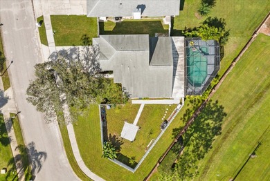 Sellers are offering $19,000 towards buyer's closing costs for on Twin Rivers Golf Club in Florida - for sale on GolfHomes.com, golf home, golf lot