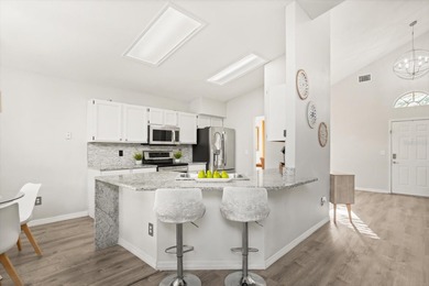 Sellers are offering $19,000 towards buyer's closing costs for on Twin Rivers Golf Club in Florida - for sale on GolfHomes.com, golf home, golf lot