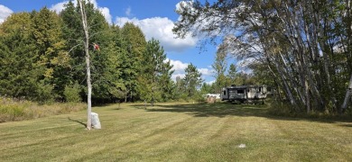 Welcome to Sugar Springs! This beautifully maintained dual lot on Sugar Springs Country Club in Michigan - for sale on GolfHomes.com, golf home, golf lot