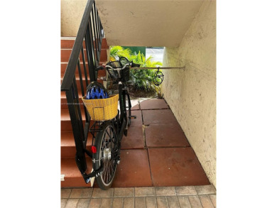 Beautiful first-floor unit featuring 1 bedroom and 1.5 bathrooms on Hollybrook Golf and Tennis Club  in Florida - for sale on GolfHomes.com, golf home, golf lot