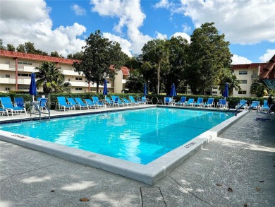 Beautiful first-floor unit featuring 1 bedroom and 1.5 bathrooms on Hollybrook Golf and Tennis Club  in Florida - for sale on GolfHomes.com, golf home, golf lot