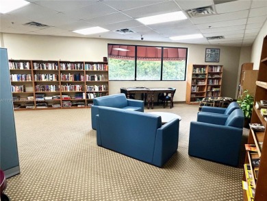 Beautiful first-floor unit featuring 1 bedroom and 1.5 bathrooms on Hollybrook Golf and Tennis Club  in Florida - for sale on GolfHomes.com, golf home, golf lot