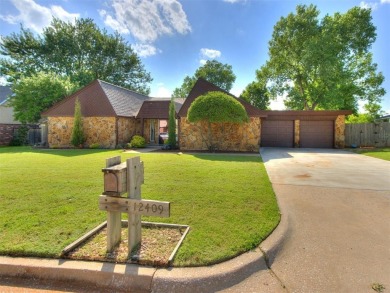 ***Welcome to this split-plan single-family residence nestled in on The Greens Country Club in Oklahoma - for sale on GolfHomes.com, golf home, golf lot