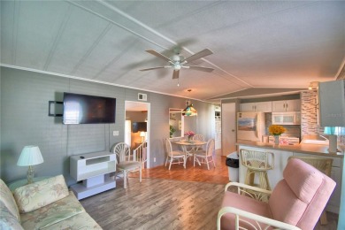 FLORIDA RETIREMENT LIFESTYLE at it's BEST! Located in a 55+ on Southern Dunes Golf and Country Club in Florida - for sale on GolfHomes.com, golf home, golf lot