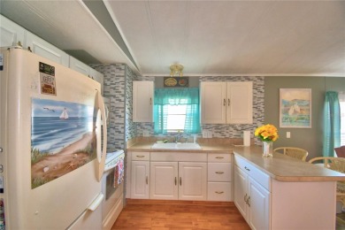 FLORIDA RETIREMENT LIFESTYLE at it's BEST! Located in a 55+ on Southern Dunes Golf and Country Club in Florida - for sale on GolfHomes.com, golf home, golf lot