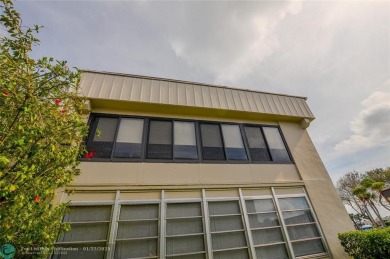 Welcome home to Isle of Capri- a 1-bed,1.5-bath condo located in on Kings Point Golf -Flanders Way in Florida - for sale on GolfHomes.com, golf home, golf lot