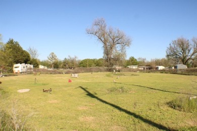 Beautiful lot in subdivision with Septic, water and electric on Horseshoe Bend Country Club in Texas - for sale on GolfHomes.com, golf home, golf lot