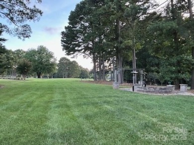 Exciting Opportunity in Cowans Ford. Rare 1 level Full Brick on Cowans Ford Country Club in North Carolina - for sale on GolfHomes.com, golf home, golf lot