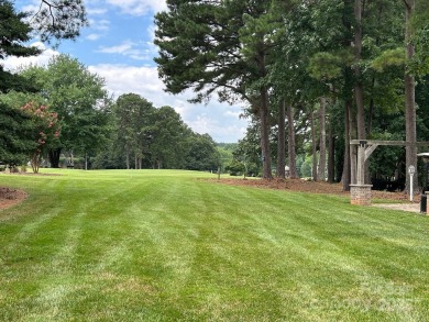 Exciting Opportunity in Cowans Ford. Rare 1 level Full Brick on Cowans Ford Country Club in North Carolina - for sale on GolfHomes.com, golf home, golf lot