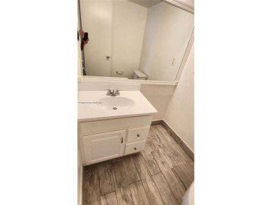 AVENTURA - BEAUTIFUL PENTHOUSE - REDONE 1 BED/1.5 BATH - ALL on Turnberry Isle Resort and Club in Florida - for sale on GolfHomes.com, golf home, golf lot