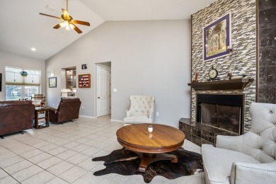 Welcome to easy living in Rockport Country Club. 101 Bay Hills on Rockport Country Club in Texas - for sale on GolfHomes.com, golf home, golf lot