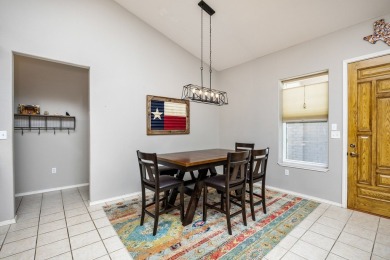 Welcome to easy living in Rockport Country Club. 101 Bay Hills on Rockport Country Club in Texas - for sale on GolfHomes.com, golf home, golf lot