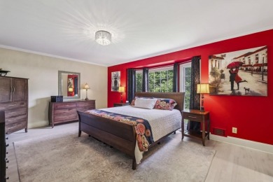 Located in the desirable Glastonberry swim/tennis community on Rivermont Golf and Country Club in Georgia - for sale on GolfHomes.com, golf home, golf lot