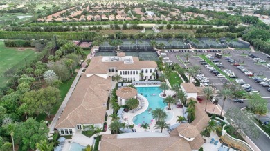 FULL GOLF MEMBERSHIP * Updated Lakefront Pool Home. 3 bedrooms & on Addison Reserve in Florida - for sale on GolfHomes.com, golf home, golf lot