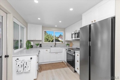 Welcome to this beautifully updated 2 bedroom, 2 bath condo in on Oaks North Golf Course in California - for sale on GolfHomes.com, golf home, golf lot