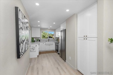 Welcome to this beautifully updated 2 bedroom, 2 bath condo in on Oaks North Golf Course in California - for sale on GolfHomes.com, golf home, golf lot