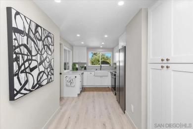 Welcome to this beautifully updated 2 bedroom, 2 bath condo in on Oaks North Golf Course in California - for sale on GolfHomes.com, golf home, golf lot