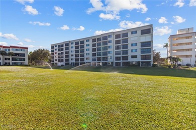 Welcome to this beautifully updated, top-floor penthouse located on Seven Lakes Golf and Tennis Community in Florida - for sale on GolfHomes.com, golf home, golf lot