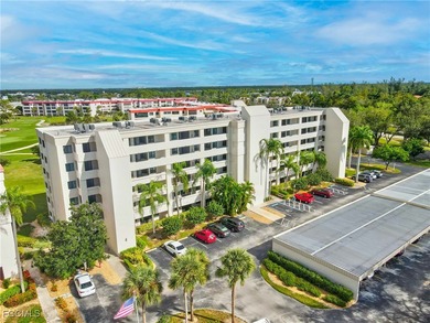 Welcome to this beautifully updated, top-floor penthouse located on Seven Lakes Golf and Tennis Community in Florida - for sale on GolfHomes.com, golf home, golf lot
