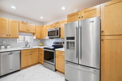 Golfer's Paradise -Play golf for free (except cart fee) ! Live on Hollybrook Golf and Tennis Club  in Florida - for sale on GolfHomes.com, golf home, golf lot