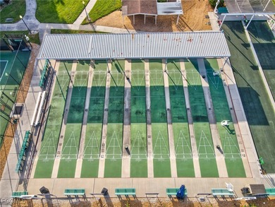 Welcome to this beautifully updated, top-floor penthouse located on Seven Lakes Golf and Tennis Community in Florida - for sale on GolfHomes.com, golf home, golf lot