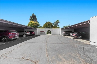 Welcome to this beautifully updated 2 bedroom, 2 bath condo in on Oaks North Golf Course in California - for sale on GolfHomes.com, golf home, golf lot