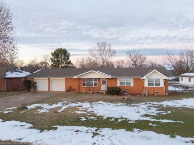 Welcome to your private retreat! This charming 3-bedroom on Ben Geren Regional Park Golf Courses in Arkansas - for sale on GolfHomes.com, golf home, golf lot